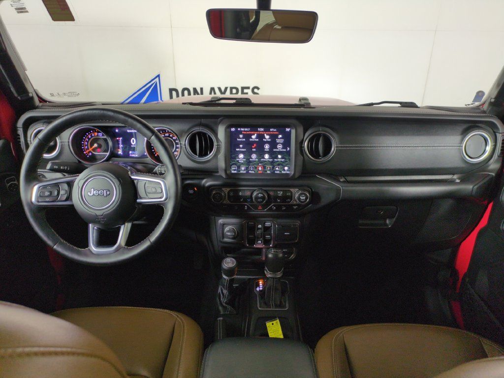 Used 2020 Jeep Wrangler Unlimited Sahara AWD/4WD image 17