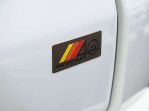 Used 2023 Toyota 4Runner 40th Anniversary SE image 19