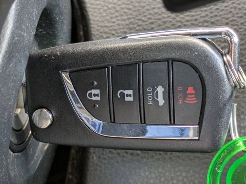 Used 2020 Toyota Corolla SE image 25