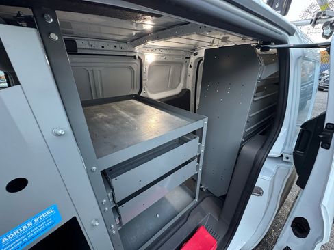 Used 2022 Ford Transit Connect XL image 28