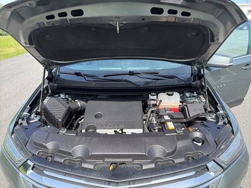 Used 2023 Chevrolet Traverse LT w/ LPO, Floor Liner Package AWD/4WD image 25