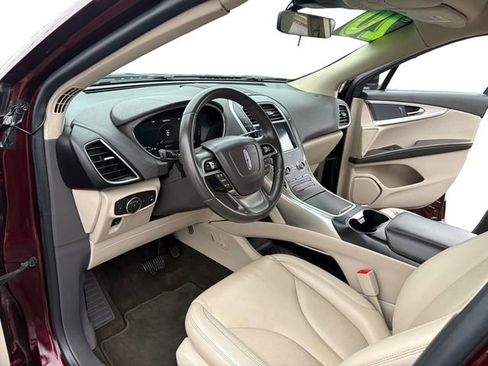 Used 2020 Lincoln Nautilus FWD w/ Equipment Group 101A image 9