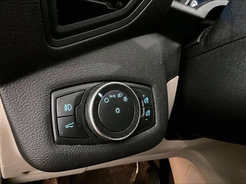 Used 2018 Ford Escape SE w/ SE Sync 3 Package AWD/4WD image 30