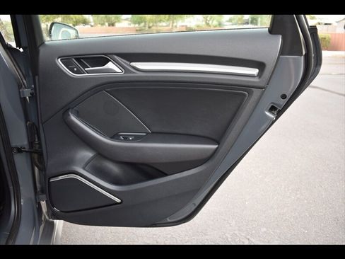 Used 2018 Audi A3 e-tron Premium Plus w/ Technology Package FWD image 26