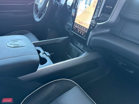 New 2026 RAM 2500 Laramie AWD/4WD image 14