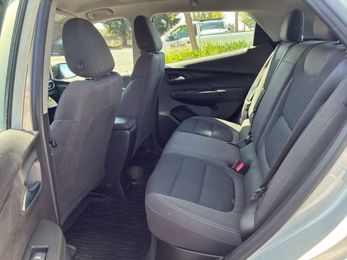 Used 2023 Chevrolet Bolt LT FWD image 39