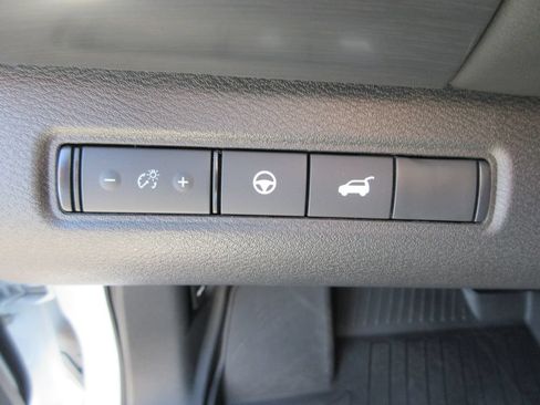 Used 2026 Nissan Pathfinder Rock Creek AWD/4WD image 24