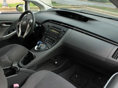 Used 2010 Toyota Prius Three FWD image 25