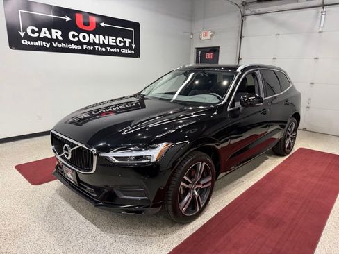 Used 2019 Volvo XC60 T5 Momentum w/ Multimedia Package AWD/4WD image 3