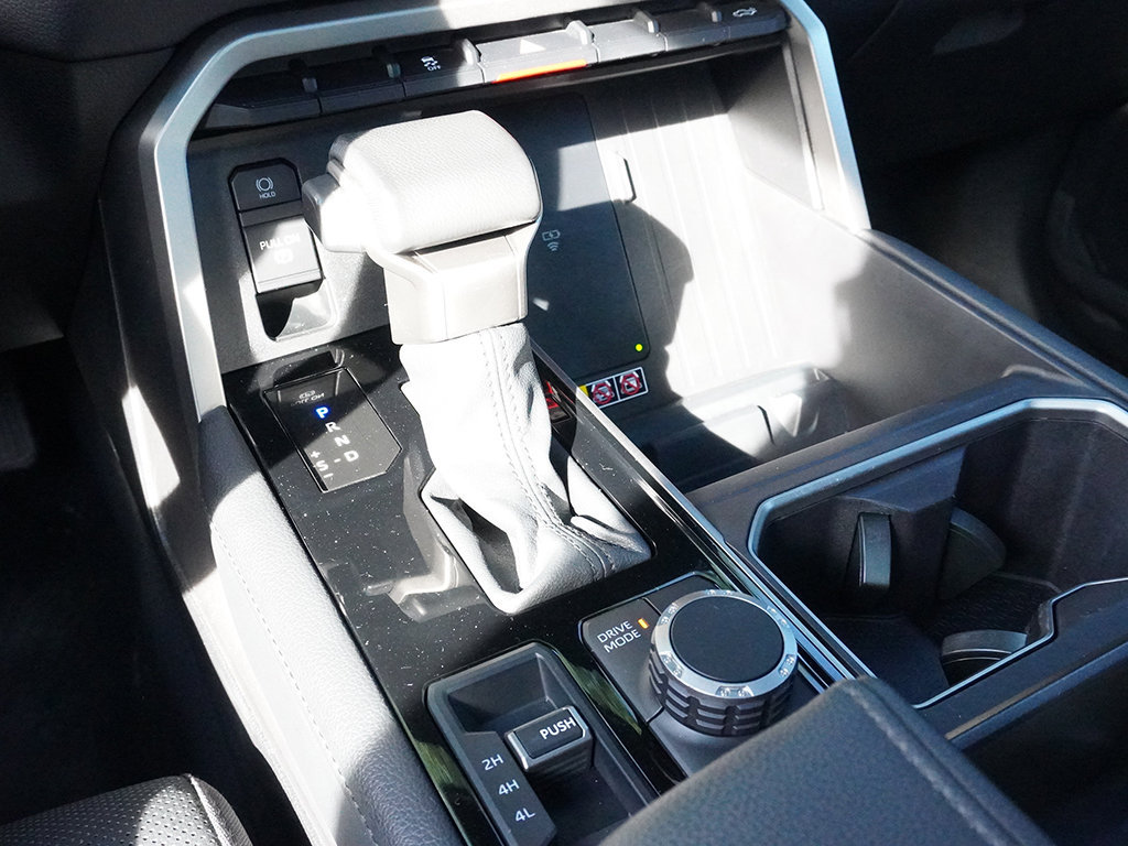 Used 2025 Toyota Tundra Limited AWD/4WD image 54