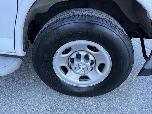 Used 2024 Chevrolet Express 2500 Work Van w/ Driver Convenience Package image 6