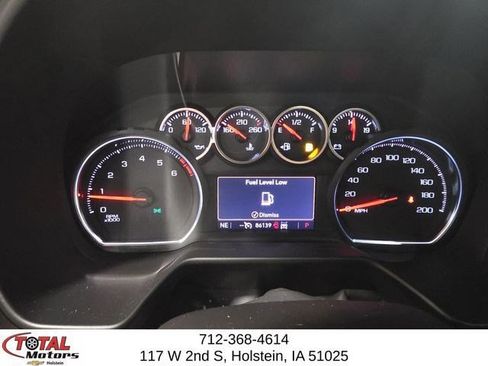 Used 2021 Chevrolet Suburban RST w/ Rear Media and Nav Package AWD/4WD image 16
