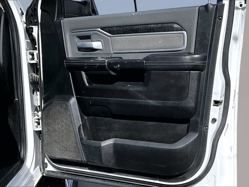 Used 2019 RAM 2500 Big Horn image 29