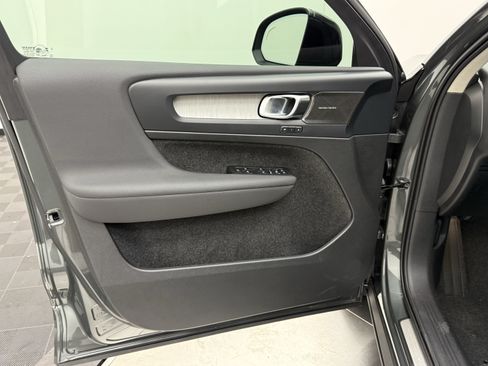 New 2026 Volvo XC40 B5 Plus w/ Climate Package AWD/4WD image 10