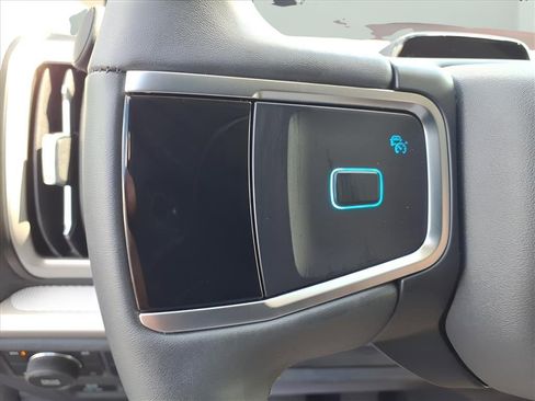 New 2025 Ford Expedition Active image 10