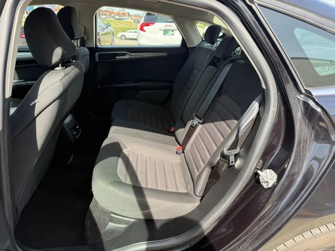 Used 2020 Ford Fusion SE image 20