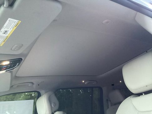 Used 2022 Jeep Wagoneer Series II w/ Premium Group I image 75