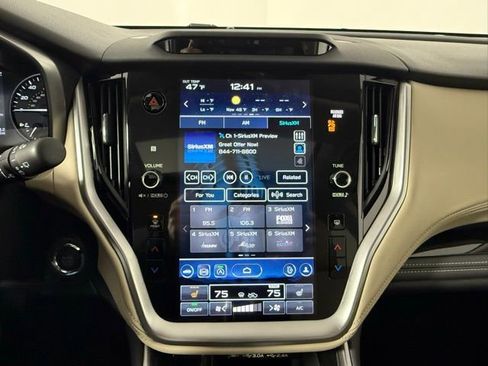 Used 2025 Subaru Outback Limited image 23