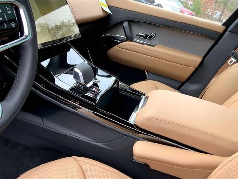 New 2026 Land Rover Range Rover Sport SE AWD/4WD image 10