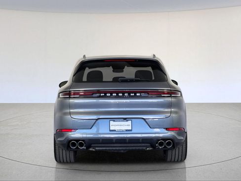 New 2026 Porsche Cayenne S image 7