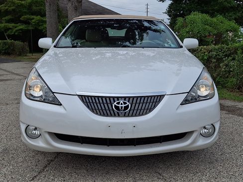 Used 2005 Toyota Solara SE FWD image 2