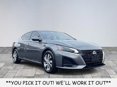 Used 2023 Nissan Altima 2.5 S image 1