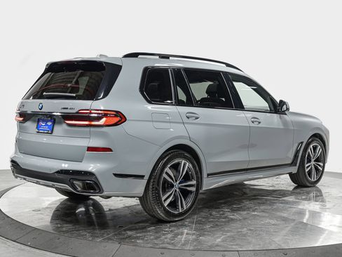 Used 2023 BMW X7 xDrive40i w/ M Sport Package image 7