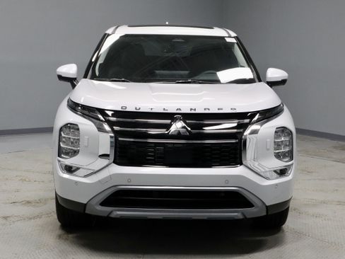New 2026 Mitsubishi Outlander SE image 4