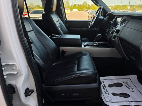 Used 2015 Ford Expedition Limited w/ Equipment Group 301A AWD/4WD image 14