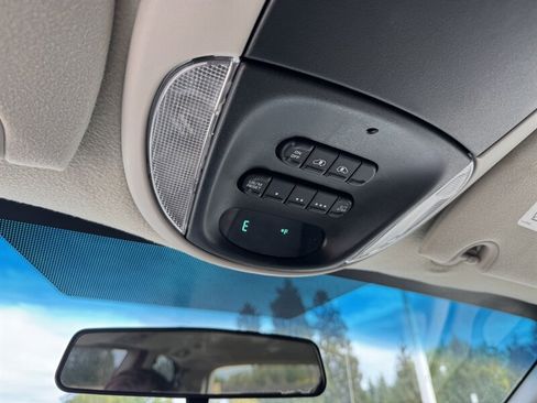 Used 2006 Dodge Grand Caravan SXT image 25