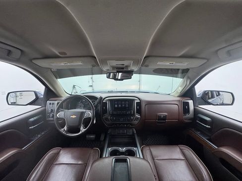 Used 2015 Chevrolet Silverado 1500 High Country w/ High Country Premium Package AWD/4WD image 3