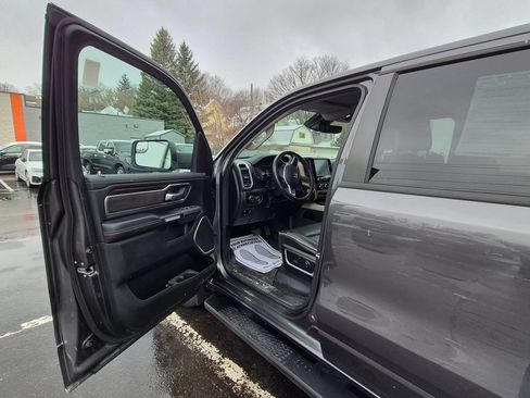 Used 2022 RAM 1500 Laramie AWD/4WD image 2