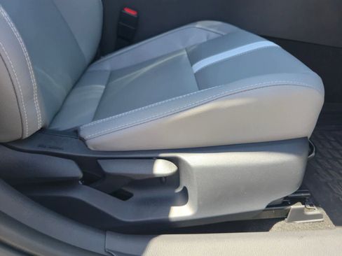 Used 2026 Toyota Camry SE w/ Multimedia Upgrade Package image 9