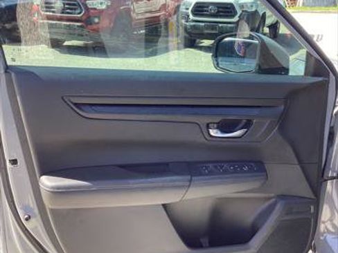 Used 2024 Honda CR-V LX image 14
