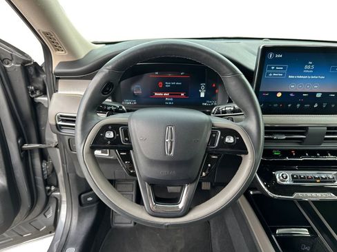 Used 2024 Lincoln Corsair Reserve w/ Equipment Group 201A image 11