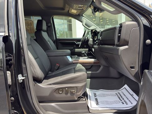 Used 2023 GMC Sierra 1500 SLT w/ SLT Premium Package AWD/4WD image 16