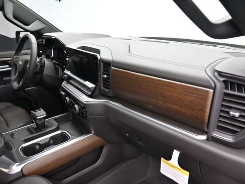 New 2026 Chevrolet Silverado 1500 High Country AWD/4WD image 40