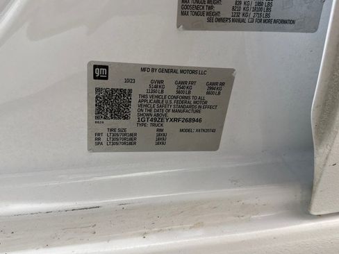 Used 2024 GMC Sierra 2500 AT4X image 93