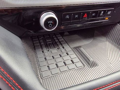 Used 2025 Ford Explorer ST image 28