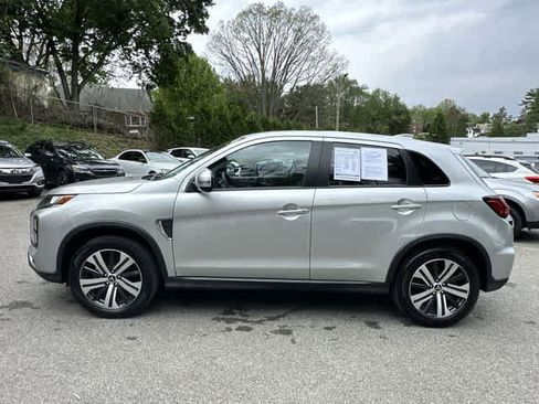 Used 2025 Mitsubishi Outlander Sport SE AWD/4WD image 2