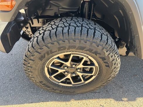 New 2026 Jeep Gladiator Rubicon w/ Technology Group image 8