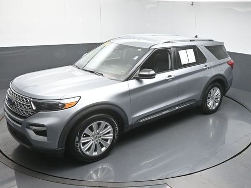 Used 2022 Ford Explorer Limited w/ Equipment Group 301A image 45