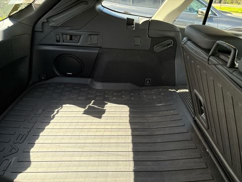 Used 2024 Subaru Outback Limited AWD/4WD image 10