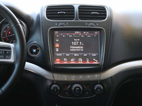 Used 2017 Dodge Journey Crossroad FWD image 16
