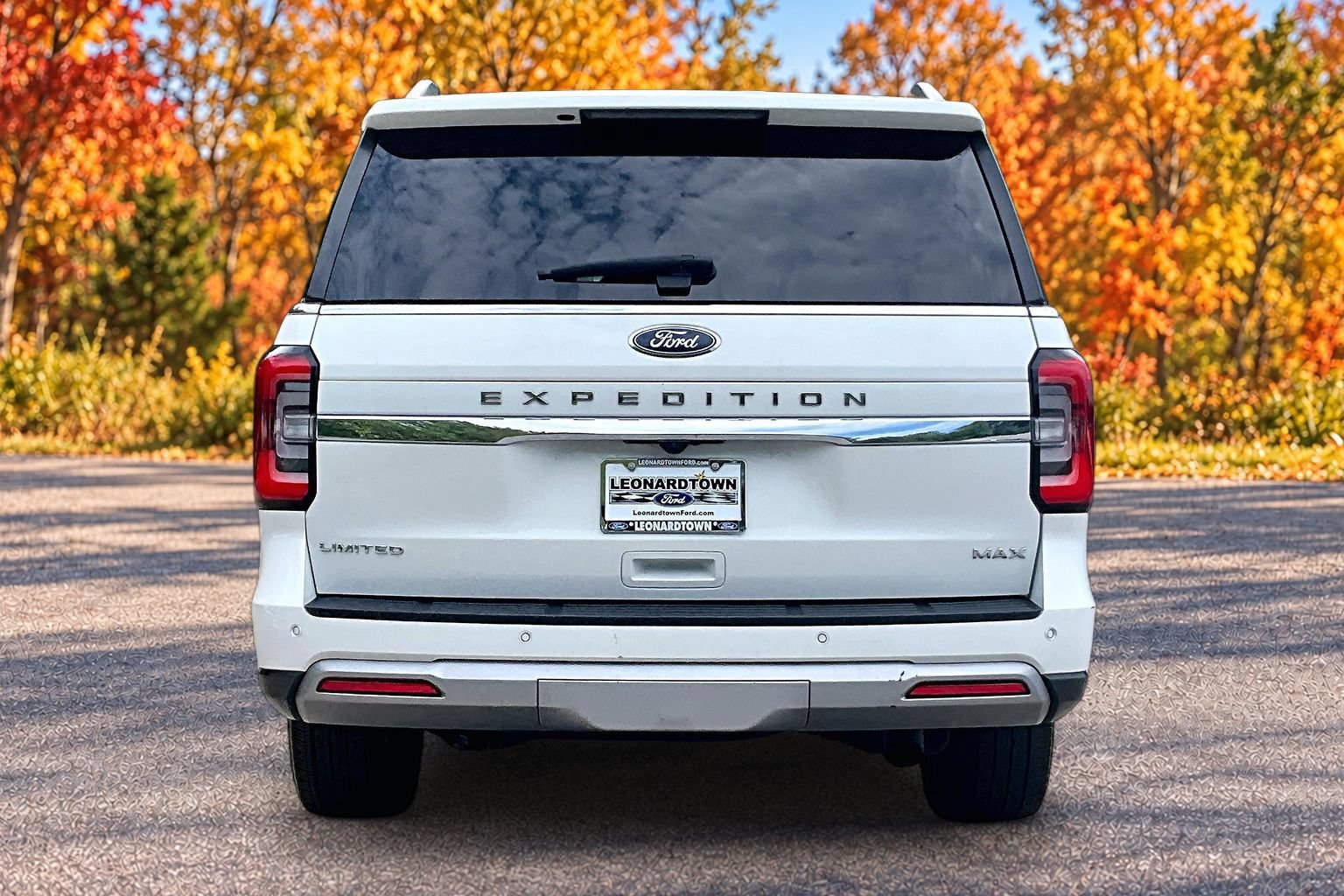 Certified 2023 Ford Expedition Max Limited AWD/4WD image 5