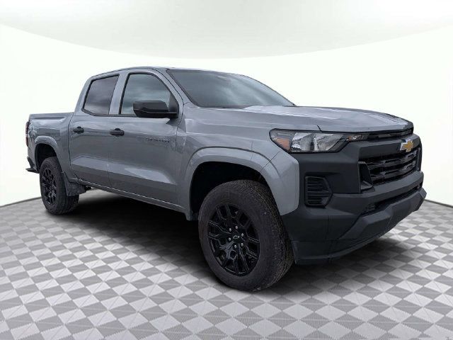 Used 2025 Chevrolet Colorado W/T w/ WT Custom Package RWD image 2