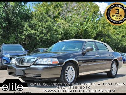Used 2005 Lincoln Town Car Signature