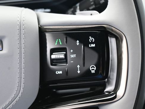 Used 2025 Land Rover Range Rover Sport Dynamic SE image 20