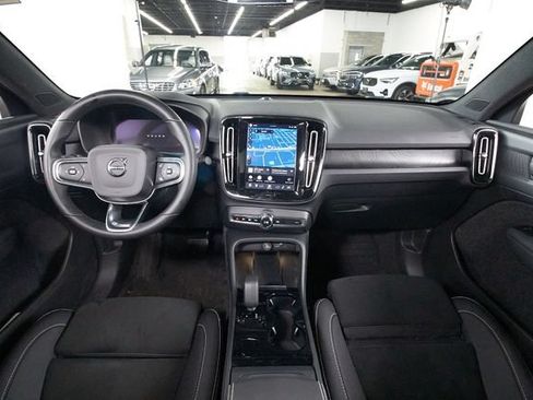 Certified 2023 Volvo C40 P8 Recharge Plus w/ Climate Package AWD/4WD image 7