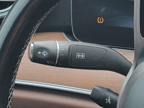 Used 2020 Mercedes-Benz E 350 Sedan image 31